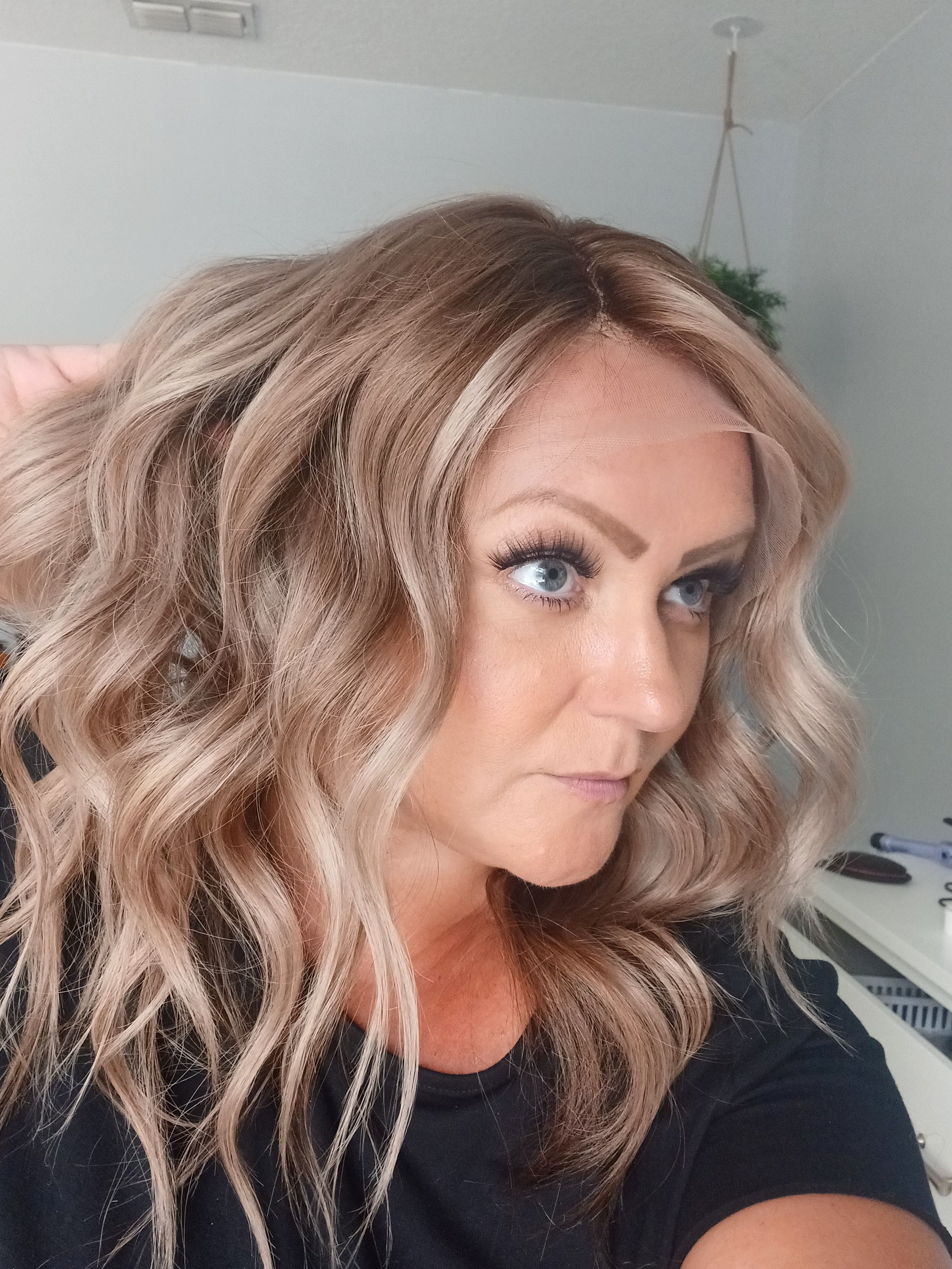 Annabelle Lace Front Wig 16 in