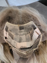 Load image into Gallery viewer, &quot;LAURIE&quot; 22&#39; Human Raw Hair
